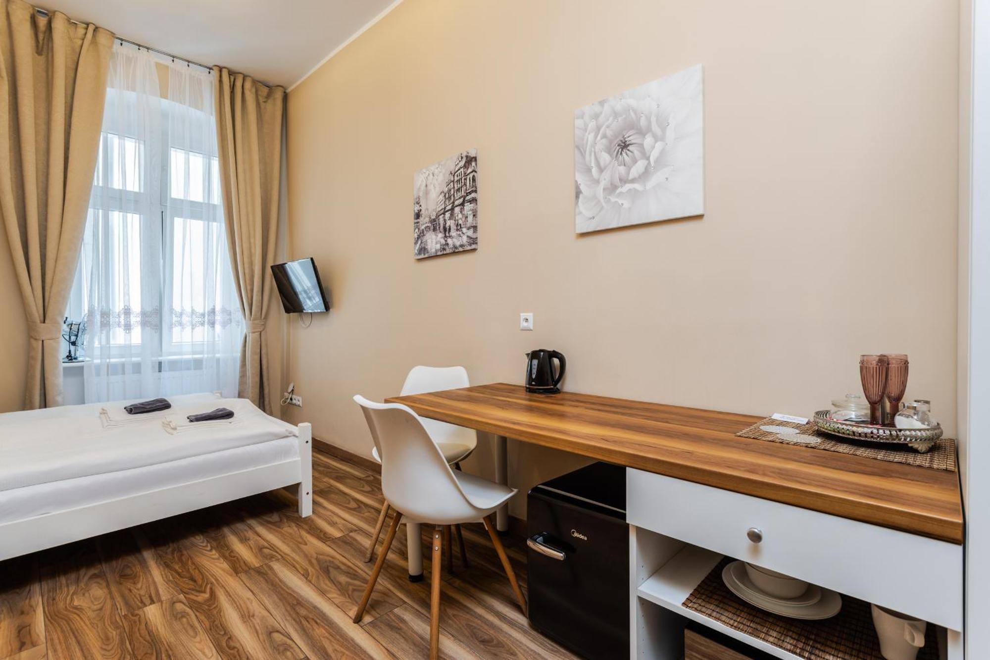 Functional And Comfortable Very Berry Studios In Poznan By Noclegi Renters Buitenkant foto