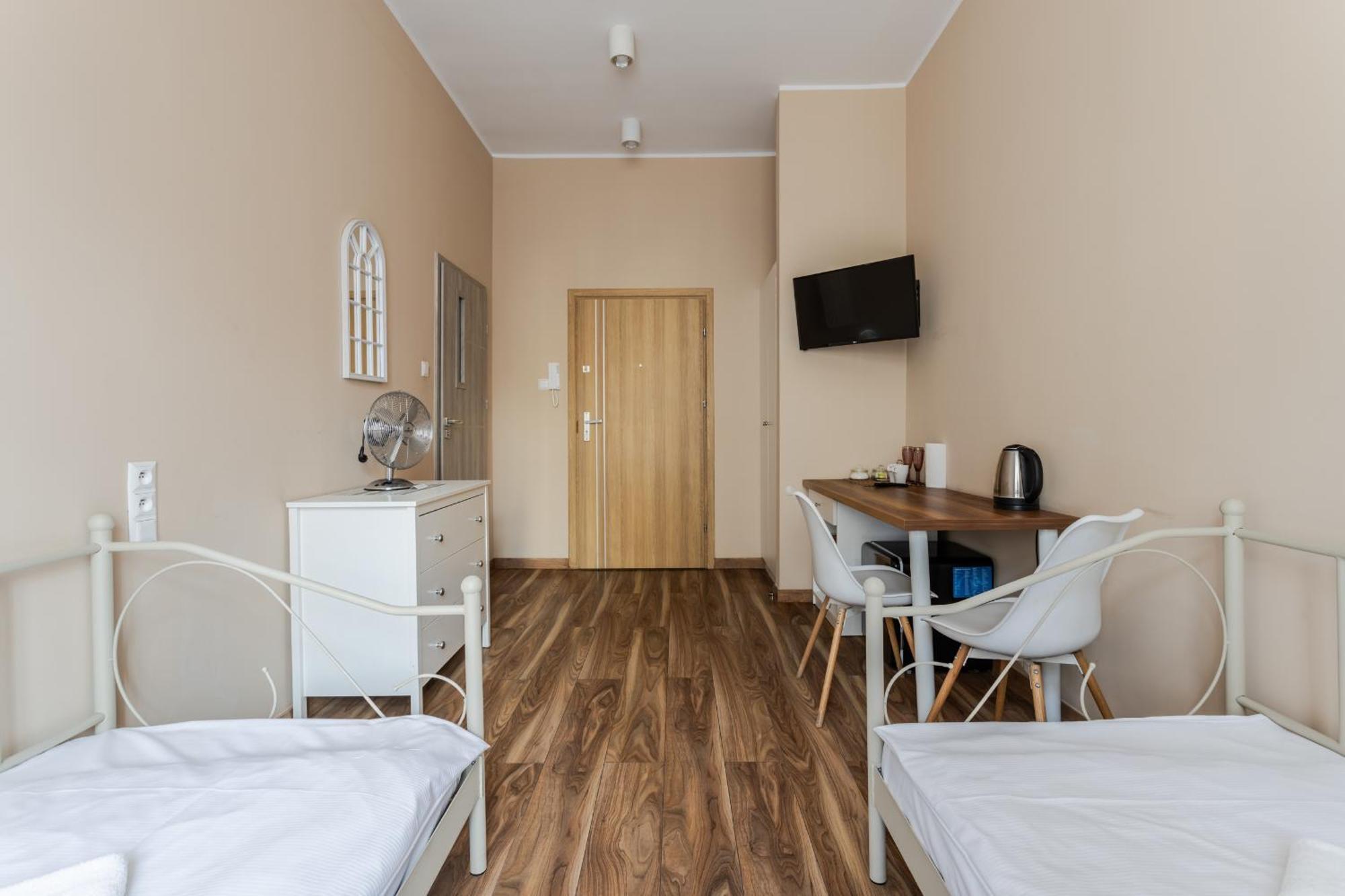 Functional And Comfortable Very Berry Studios In Poznan By Noclegi Renters Buitenkant foto