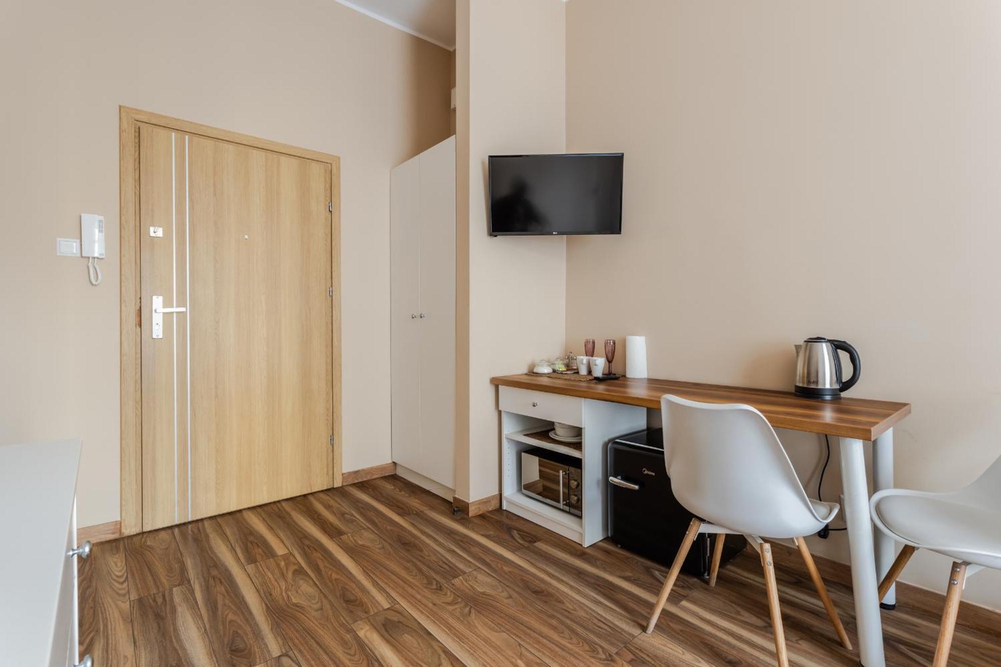 Functional And Comfortable Very Berry Studios In Poznan By Noclegi Renters Buitenkant foto