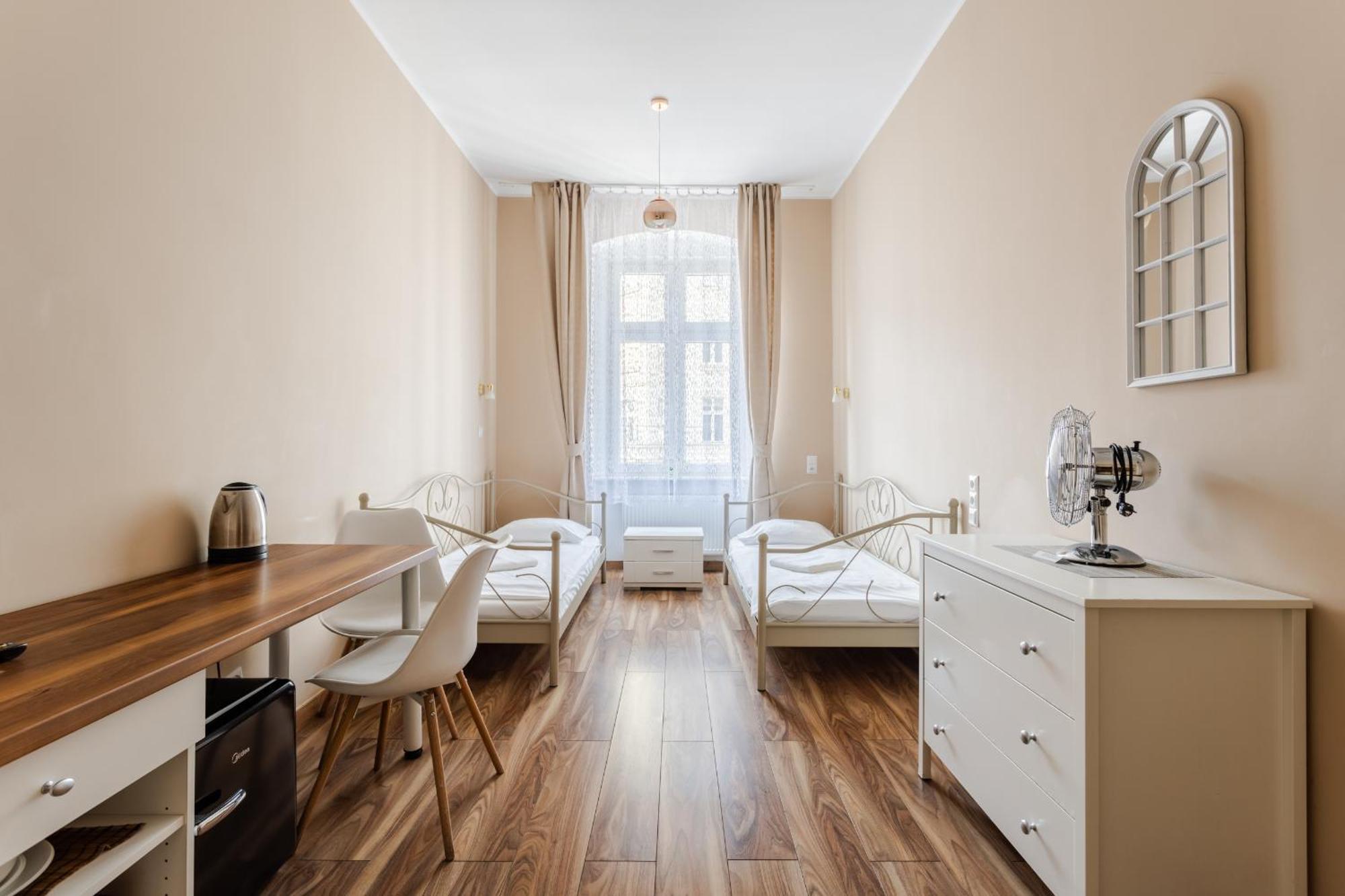 Functional And Comfortable Very Berry Studios In Poznan By Noclegi Renters Buitenkant foto