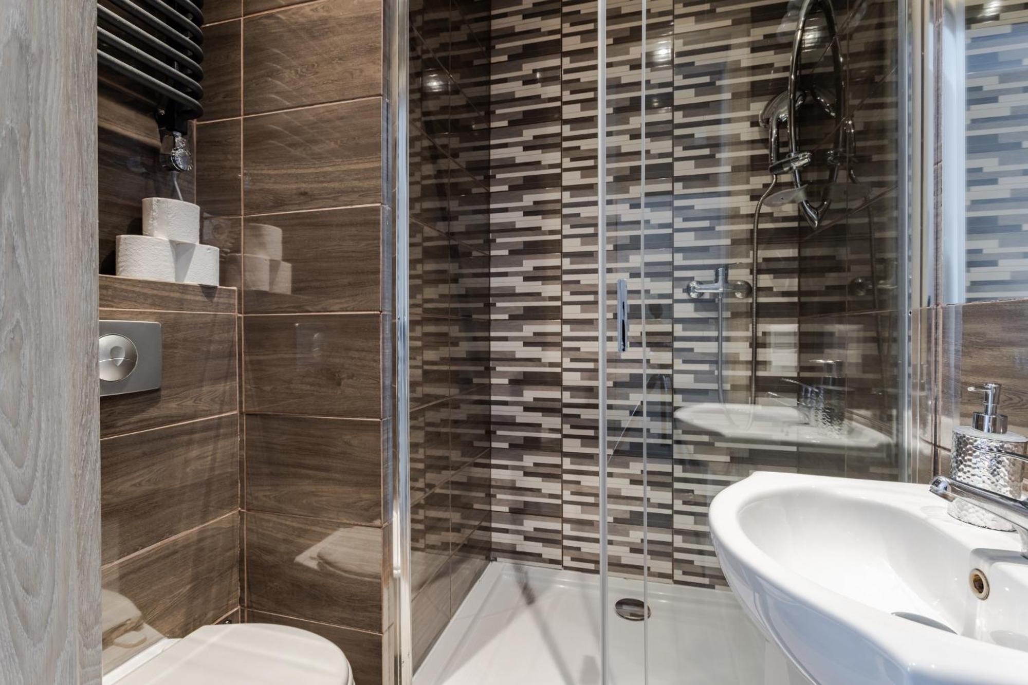 Functional And Comfortable Very Berry Studios In Poznan By Noclegi Renters Buitenkant foto
