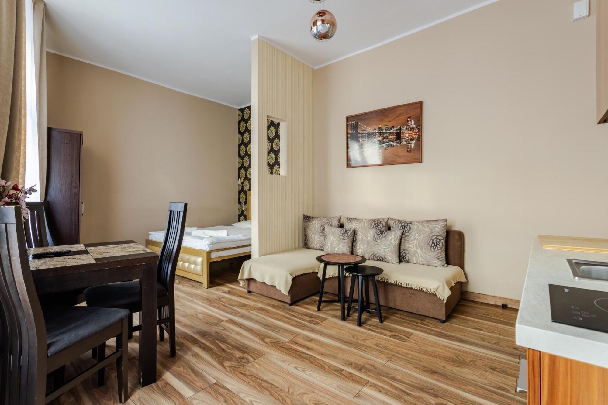 Functional And Comfortable Very Berry Studios In Poznan By Noclegi Renters Buitenkant foto