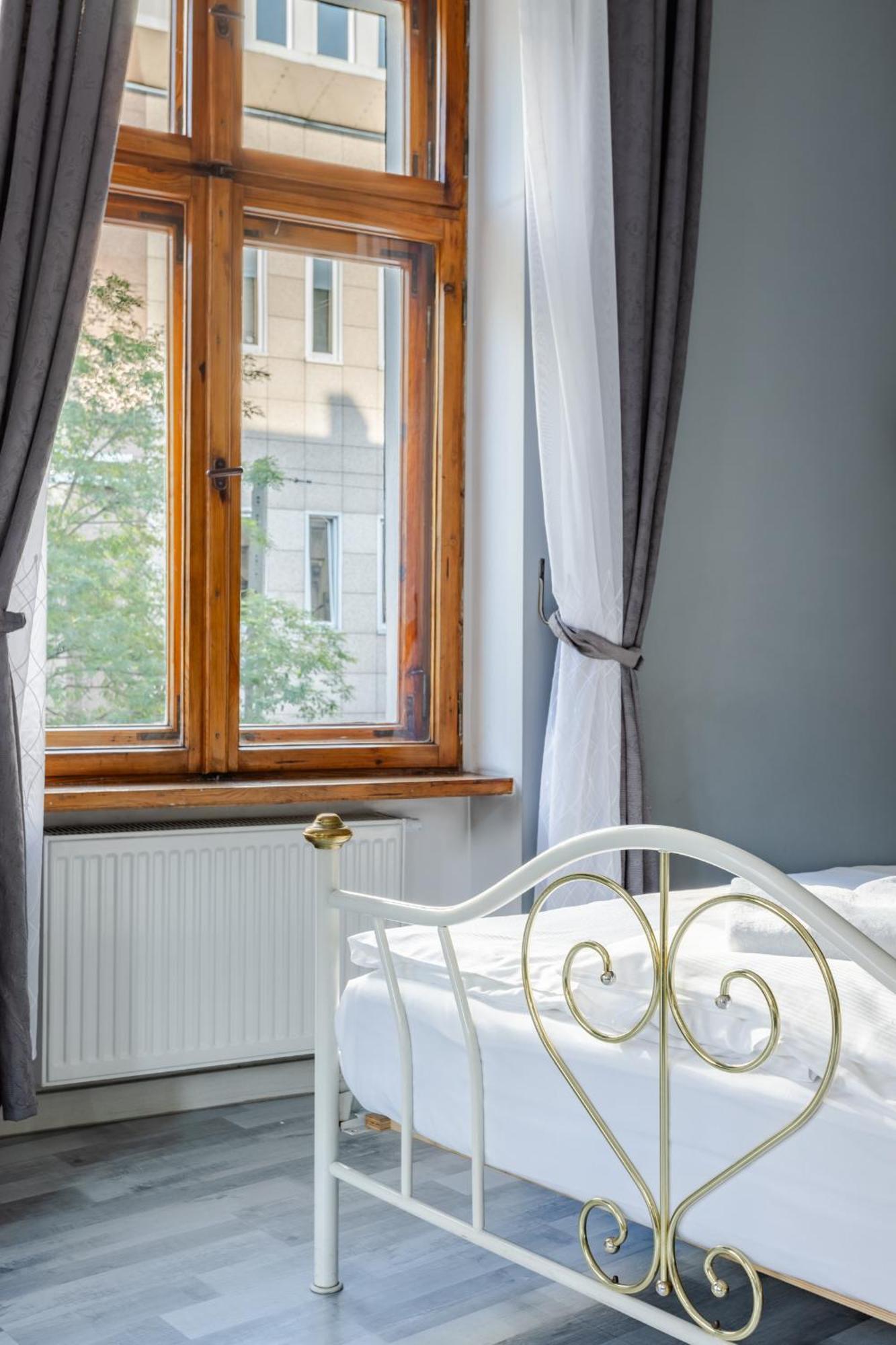 Functional And Comfortable Very Berry Studios In Poznan By Noclegi Renters Buitenkant foto