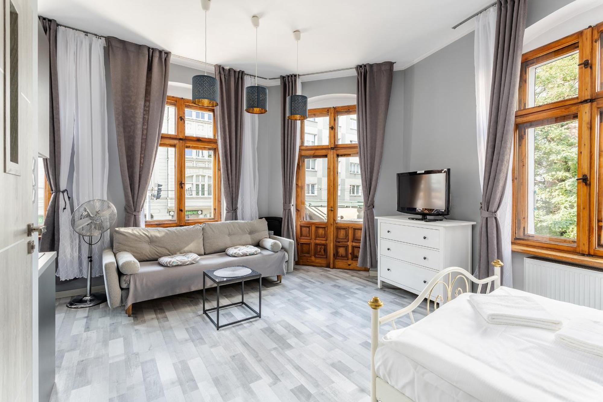 Functional And Comfortable Very Berry Studios In Poznan By Noclegi Renters Buitenkant foto