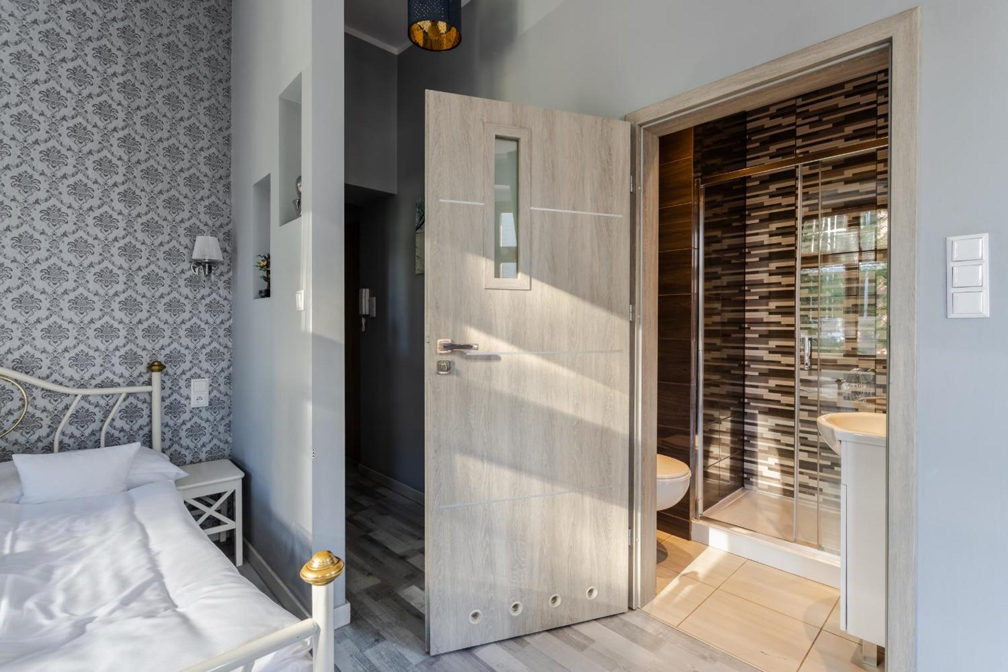 Functional And Comfortable Very Berry Studios In Poznan By Noclegi Renters Buitenkant foto