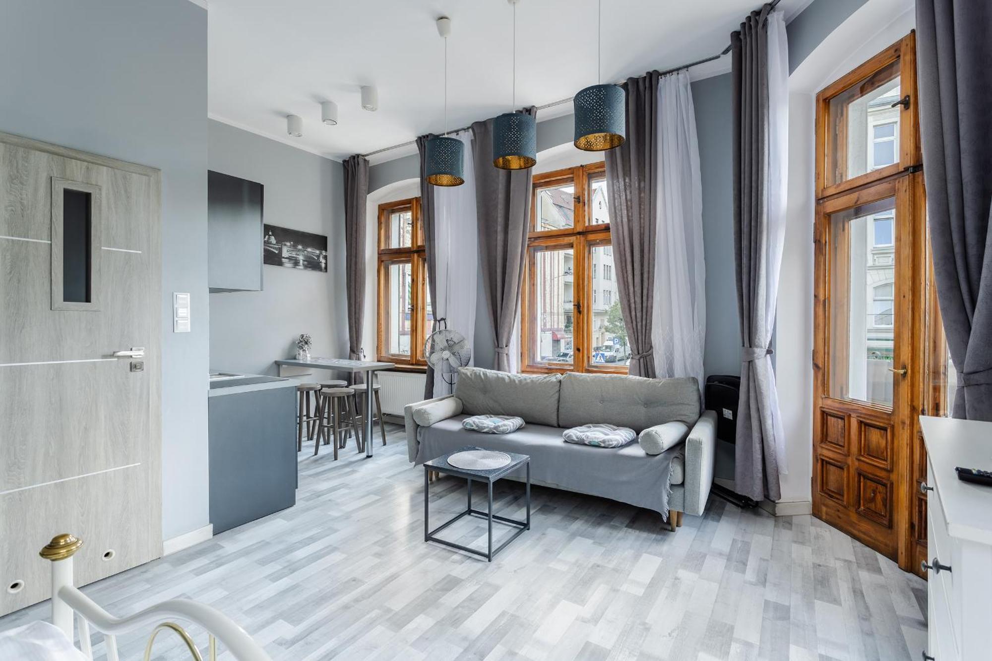 Functional And Comfortable Very Berry Studios In Poznan By Noclegi Renters Buitenkant foto